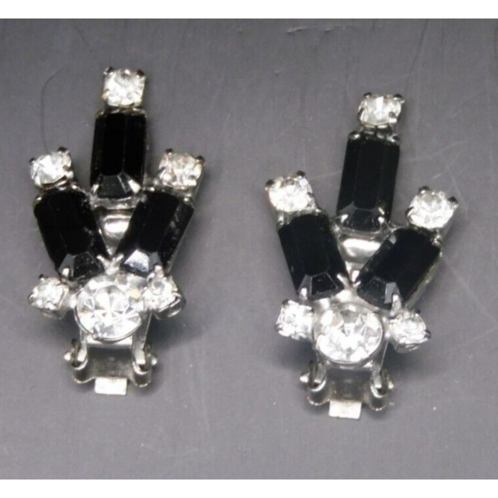 Vintage Rhinestone and Black Onyx Clip on Earrings Stunning Costume Jewelry